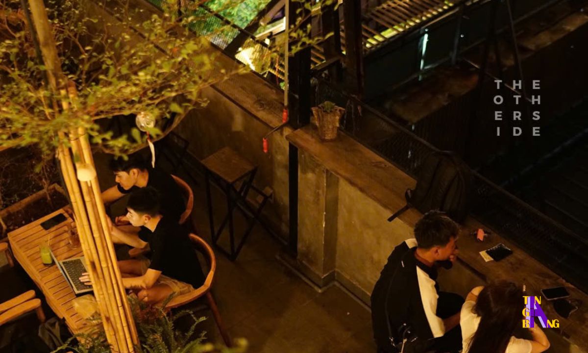 12+ Quán cafe sân thượng (Rooftop) ở Sài Gòn cực chill 14 The Other Side Rooftop