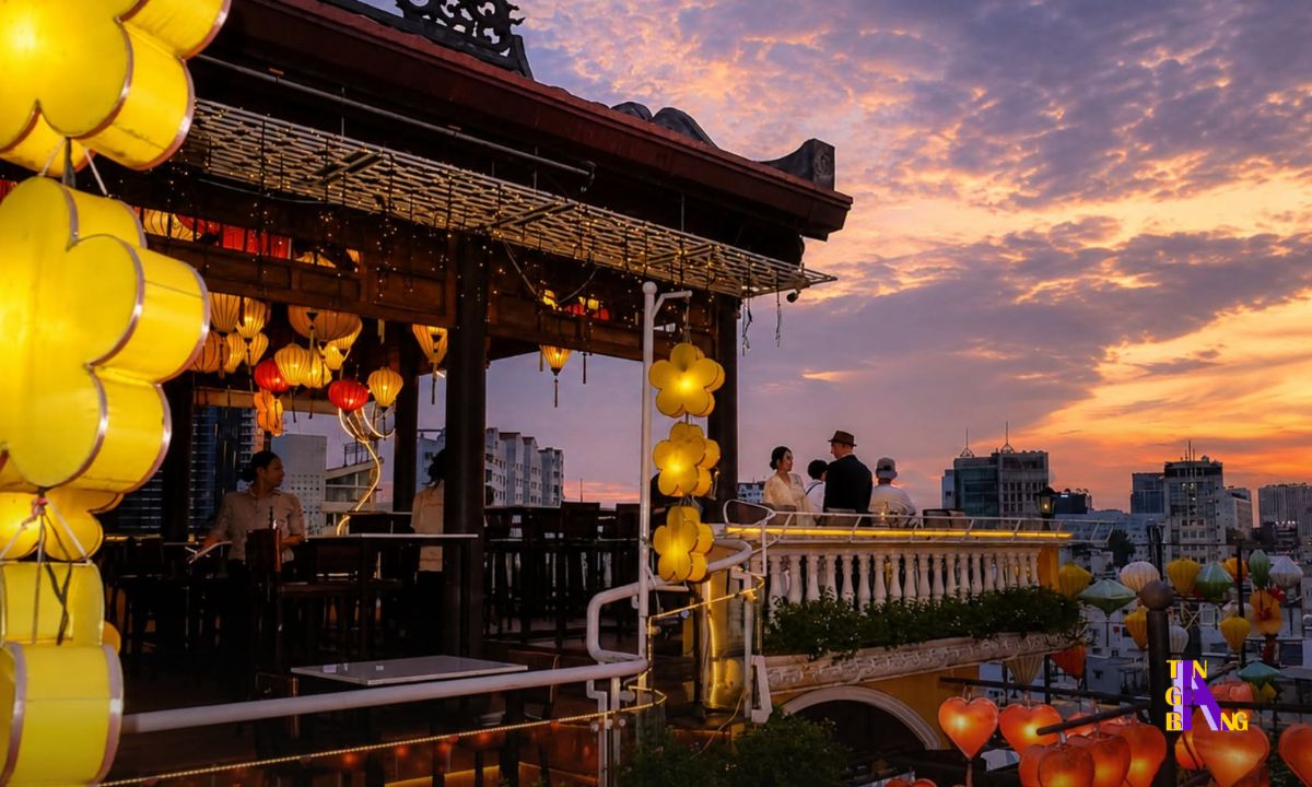 12+ Quán cafe sân thượng (Rooftop) ở Sài Gòn cực chill 7 The View Rooftop Bar