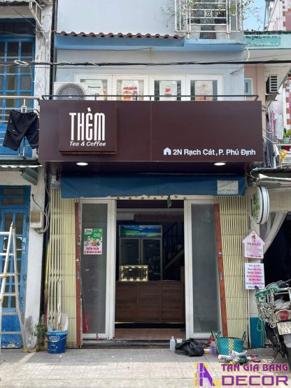 Hoàn thiện bảng hiệu quán trà sữa Thèm tại Rạch Cát