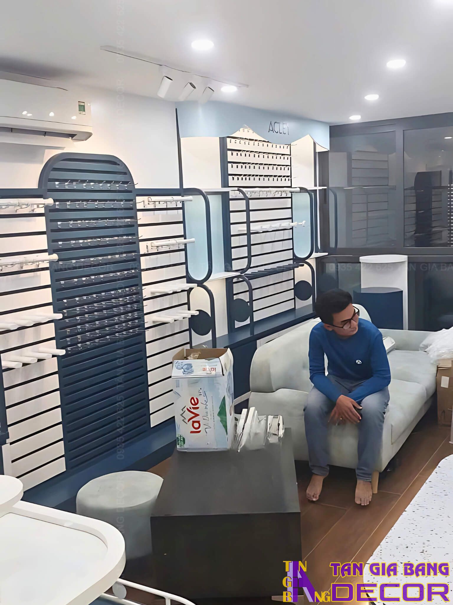 khong gian shop phu kien trang suc acley o quan 6