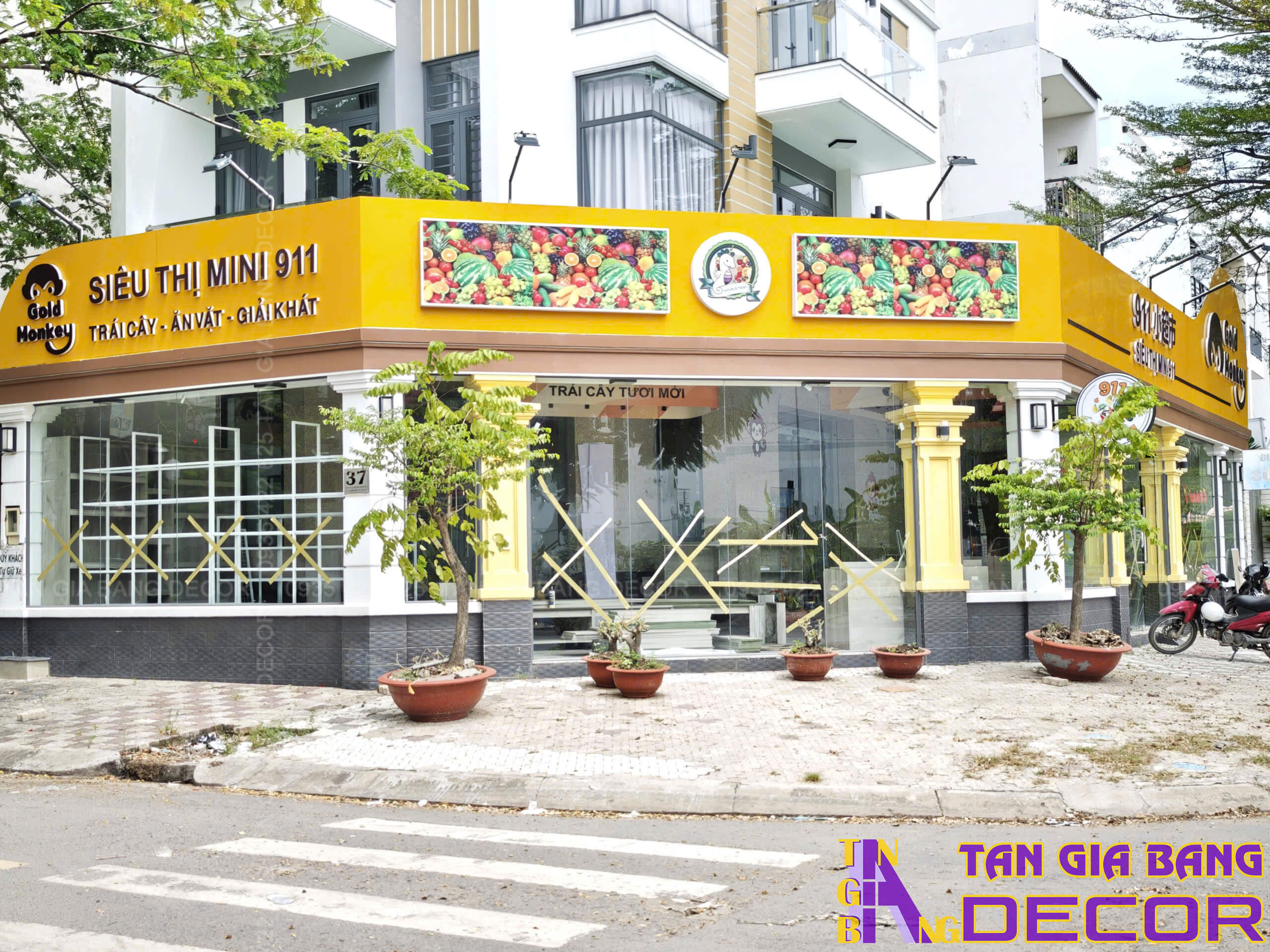 mat tien sieu thi ket hop quan cafe o thu duc