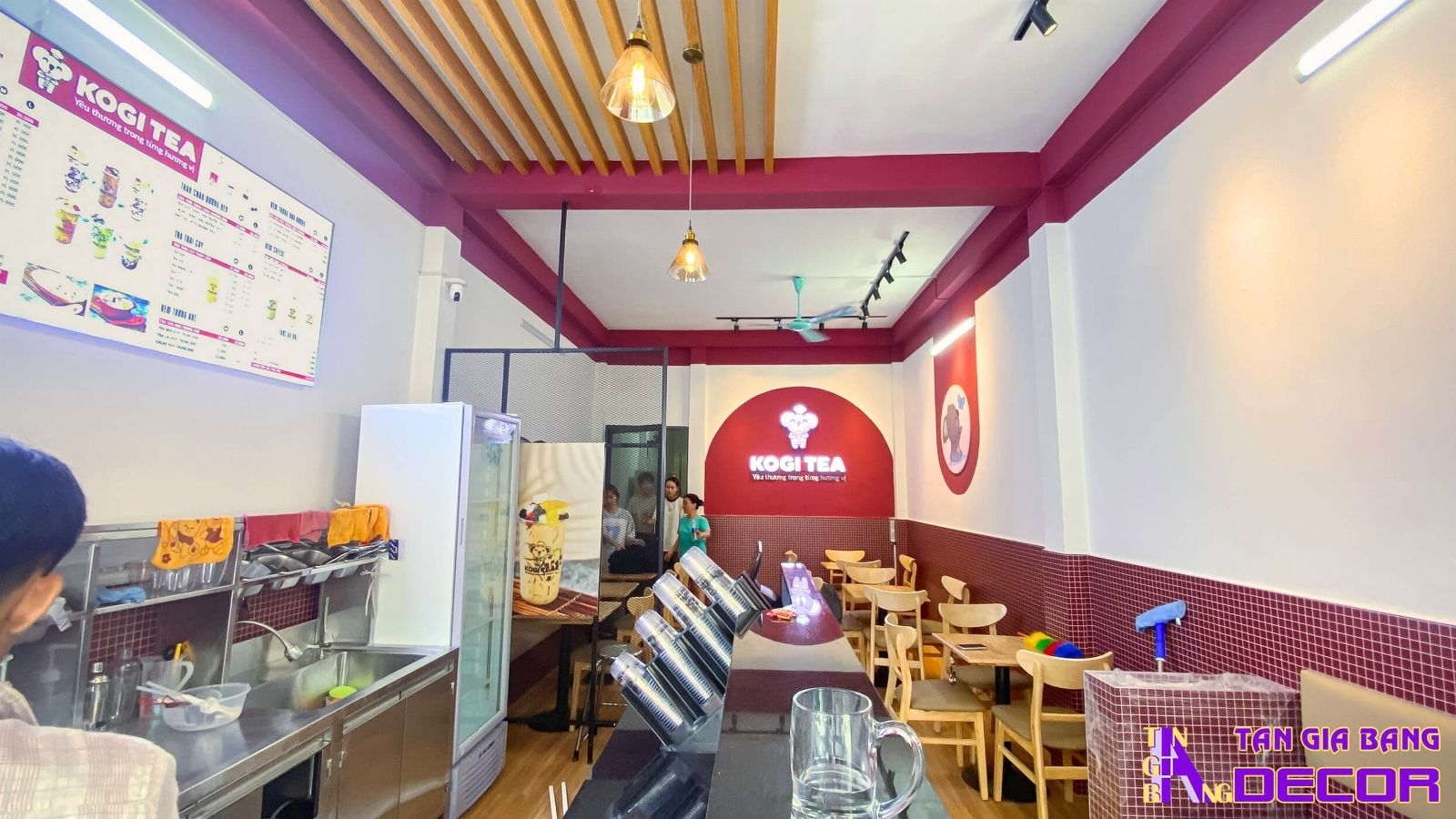 Thi công quán trà sữa KOGI TEA tại Tân Phú 3 du an quan tra sua kogi tea