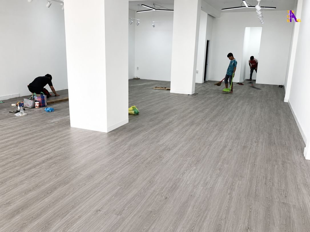 Thi công hoàn thiện shop thời trang nam Biluxury tại Cần Thơ 1 thi cong shop thoi trang biluxury 4